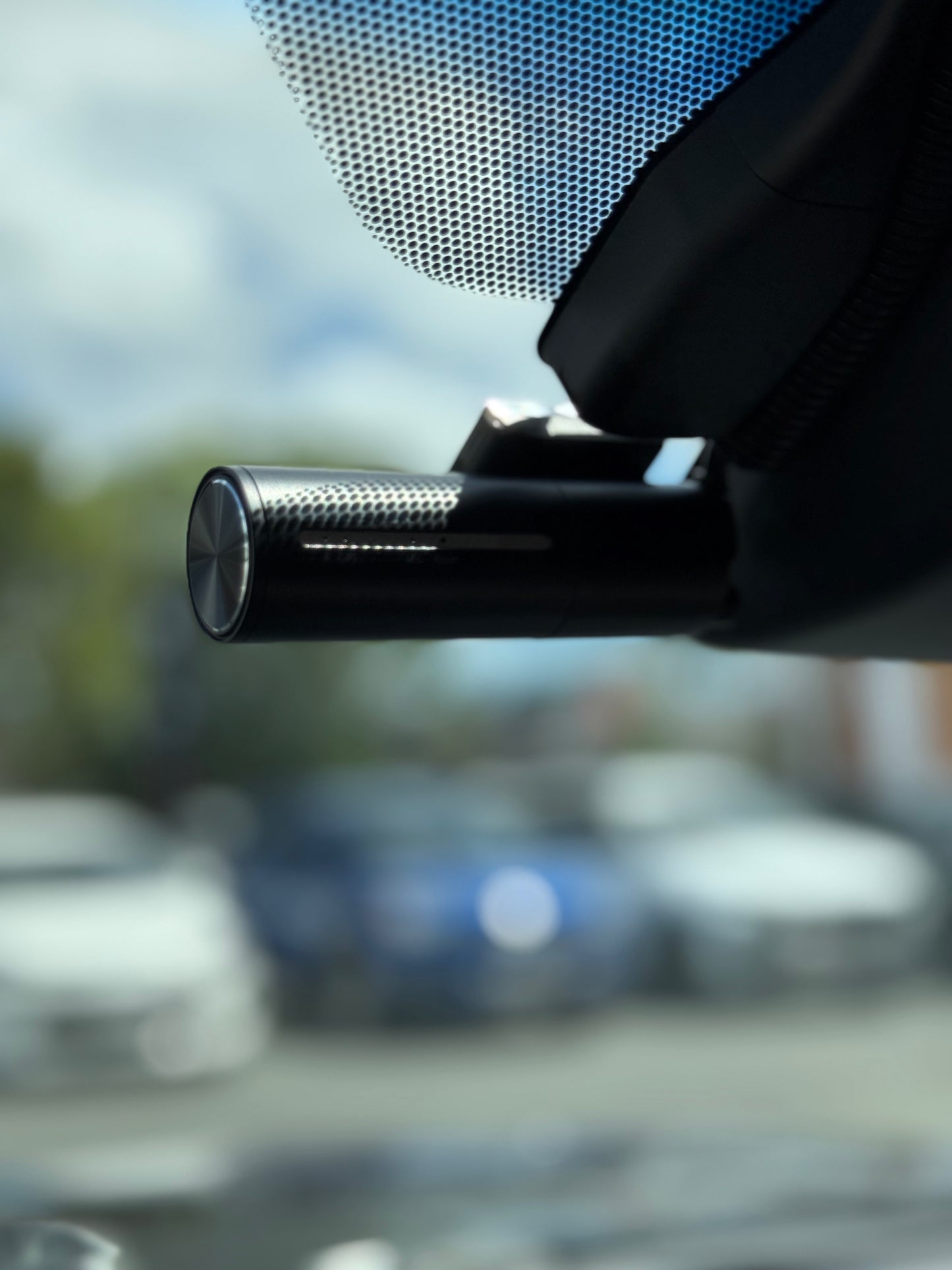 EAGLE-i2.2K 2K Front + Full HD Rear Dash Cam (WiFi + GPS)